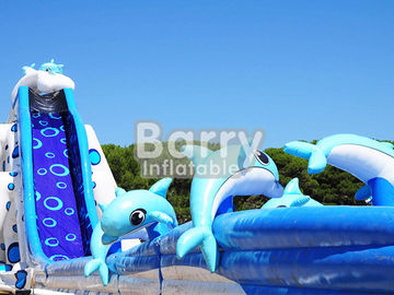 파란 동물성 거대한 돌고래 팽창식 물 미끄럼 성숙한 크기 거대한 팽창식 활주