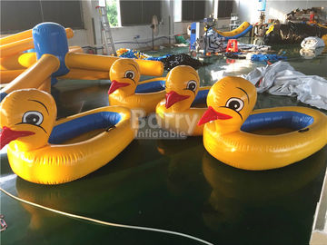 큰 노란 오리 동물은 로고 인쇄를 가진 수영장을 위한 팽창식 물 장난감을 뜹니다