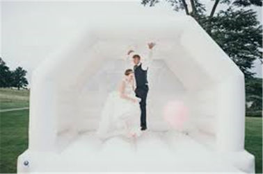 당을 위한 옥외 특별한 백색 결혼식 팽창식 쾌활한 성곽 뛰어오르는 집