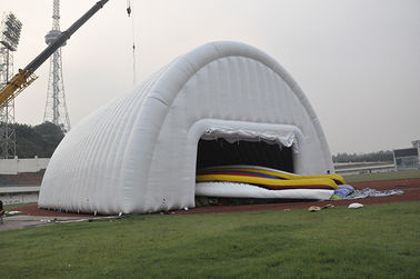 직업적인 옥외 백색 PVC 사건 40 × 15m를 위한 팽창식 스포츠 천막