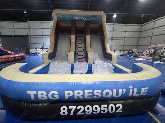 모아나 테마의 듀얼 레인 펌플러블 슬라이드 상업용 차원 어린이 수영장과 함께 점프 슬라이드