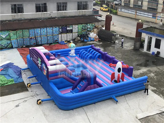 주문 방수포 팽창식 Trampoline 공원 매력적인 팽창식 운동장 쾌활한 성곽